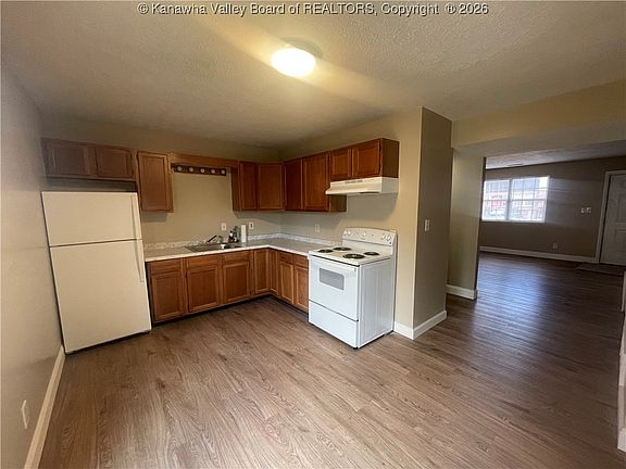 5th image of 1324 Elmwood Ave