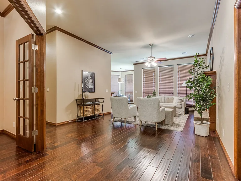 16616 Hardwood Pl — Photo 11