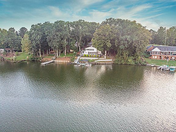 4th image of 148 Mountain Shore Dr