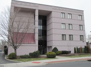 200 Paterson Ave APT 3B, East Rutherford, NJ 07073