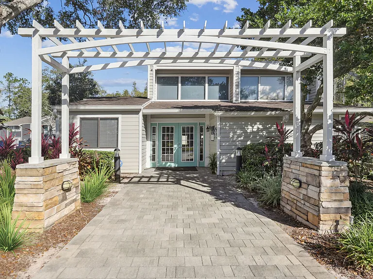 The Pointe at Carrollwood — Photo 26