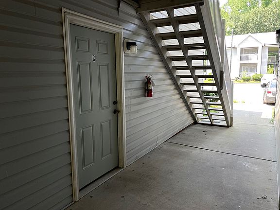 3rd image of 647 W Presnell St APT 1C