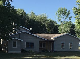 6064 Condren Rd, Newfane, NY 14108