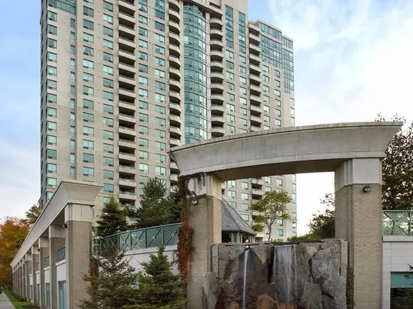 61 Town Centre Ct #408, Toronto, ON M1P 5C5