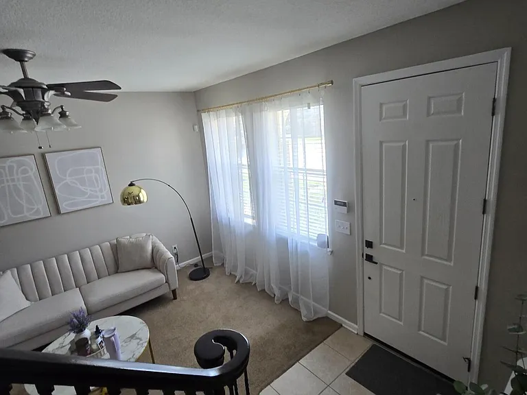 13035 Sunset Lake Dr — Photo 2