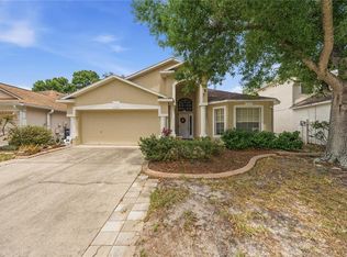 3324 Manor Cove Cir, Riverview, FL 33578