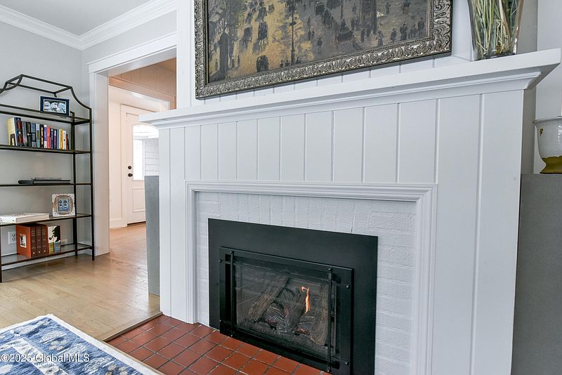 4th image of 32 Sunnyside Road