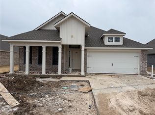 7811 Leadtree Dr, Navasota, TX 77868