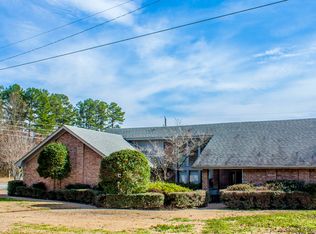 801 Pinegrove Ln, Longview, TX 75604