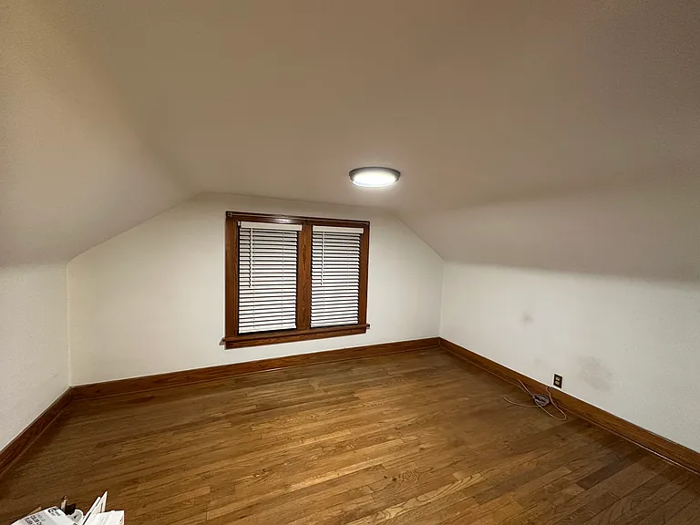 2210 S 17th St — Photo 34