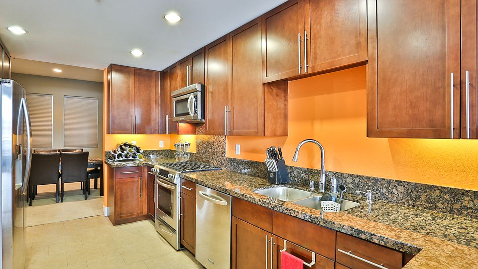 1st image of 300 E 4th St Unit 216
