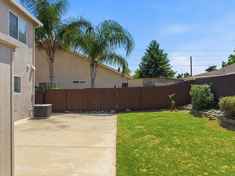 419 Pioneer Ave — Photo 29