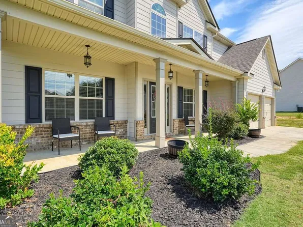 64 N Village Cir, Rydal, GA 30171