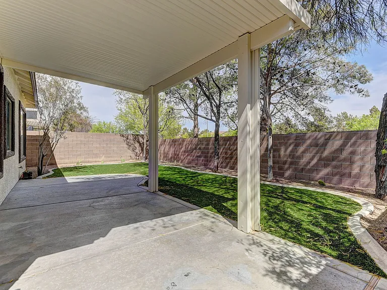 10876 Scamadella St — Photo 17