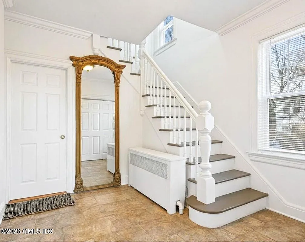 Building Photo - 36 Locust St #2