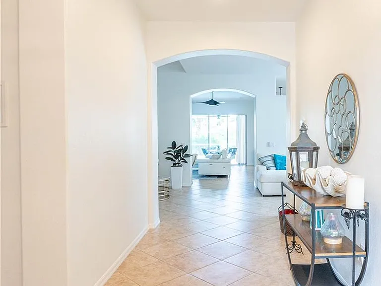 14059 Mirror Ct — Photo 2