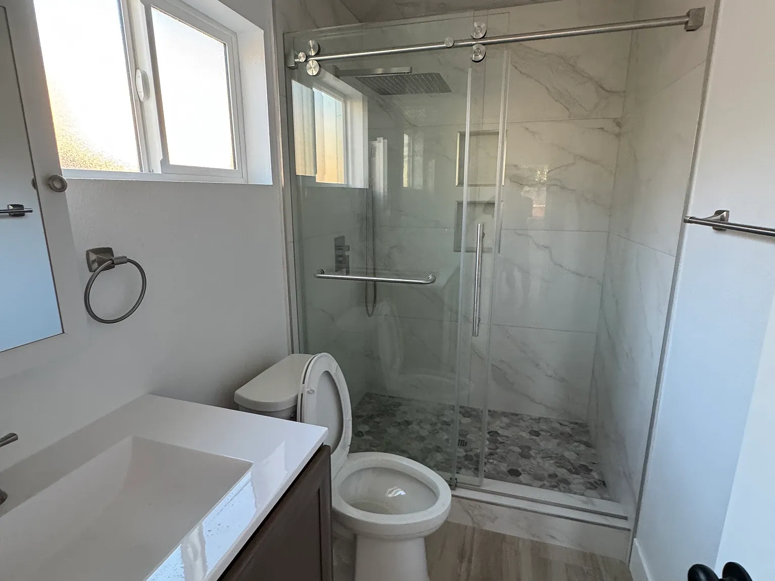 3 bed, 1100 sqft, $3,500 — Photo 3