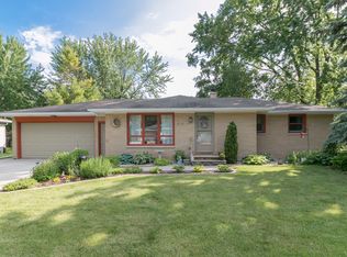514 Floral Dr, Green Bay, WI 54301