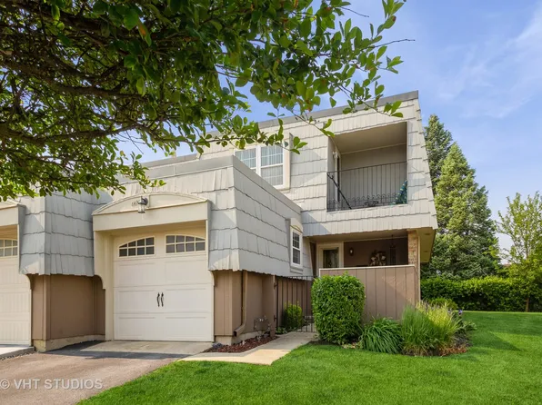 642 Burgundy Ct Unit A, Elk Grove Village, IL 60007