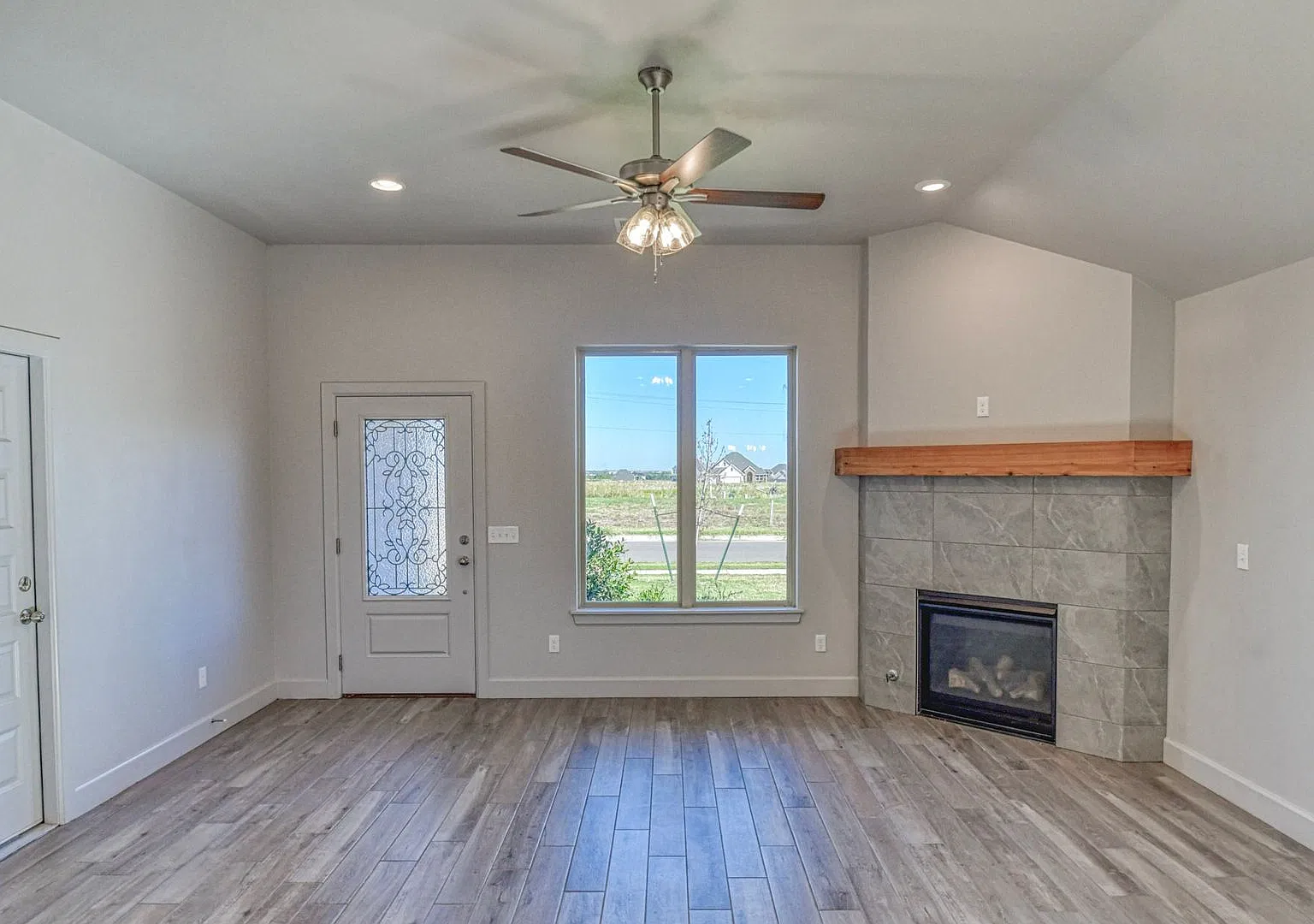 Brand New Construction in Savannah Estates! — Photo 4