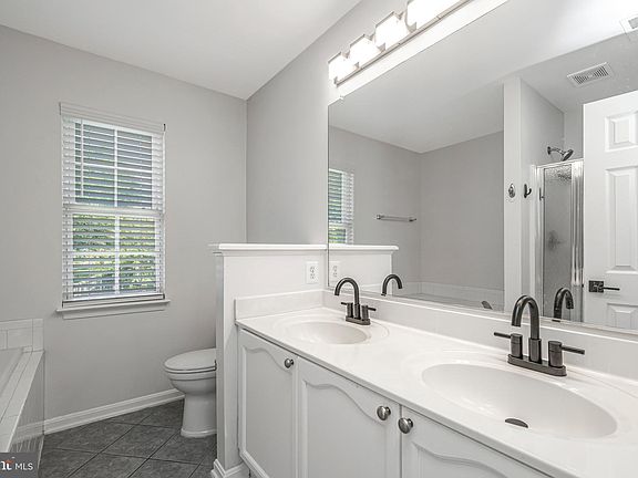 4th image of 33 Saint Williams Way