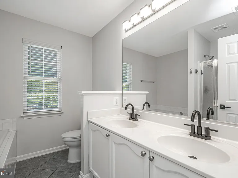 33 Saint Williams Way — Photo 4