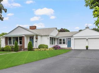 9 Poppy Cir, Cranston, RI 02920