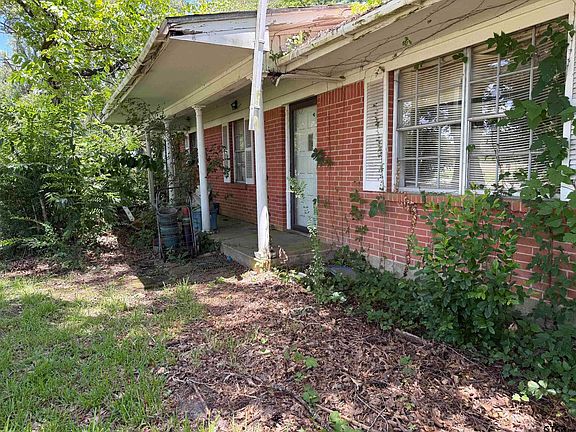 2nd image of 2103 E Houston Ave