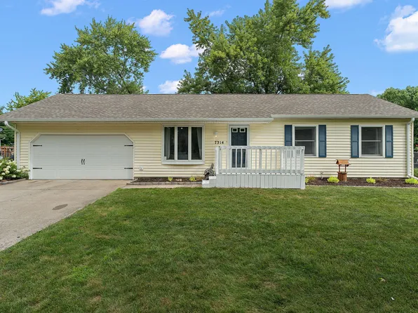 7314 S Willowbrook Dr, Lowell, IN 46356