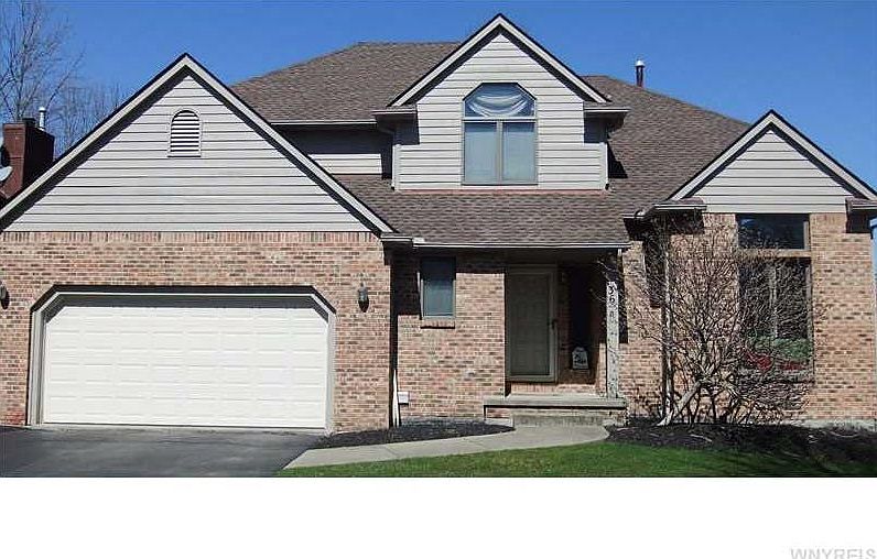 1st image of 136 Shire Dr N