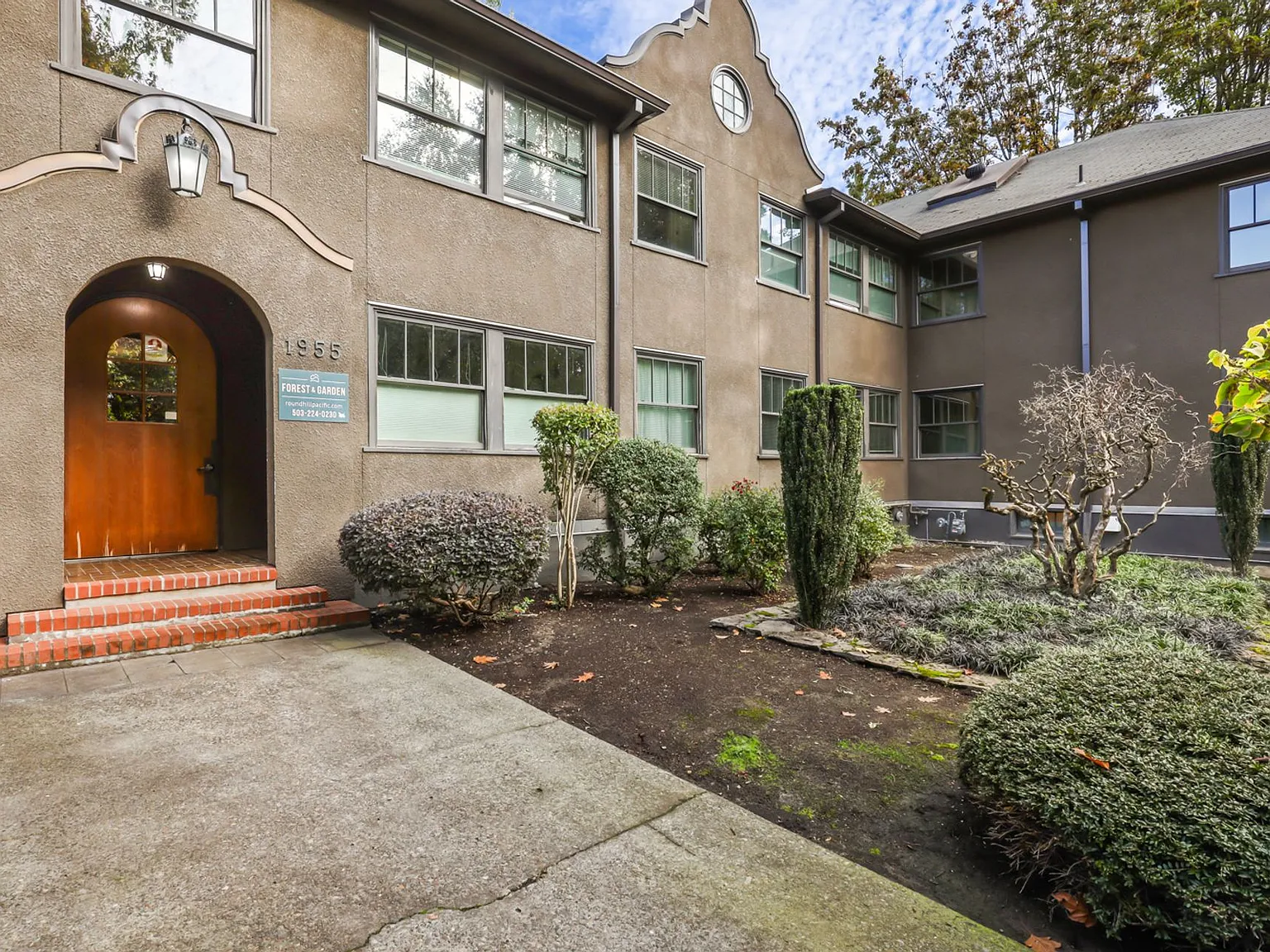 Forest and Garden Apartments — Photo 3