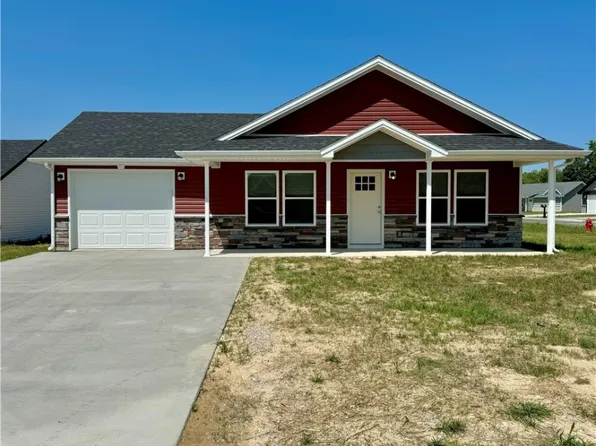 1212 Woodland Avenue, Scottsburg, IN 47170