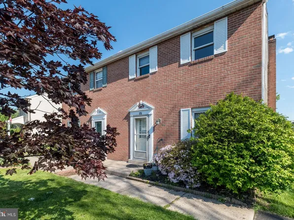 207 Hickory Dr, Quakertown, PA 18951