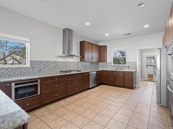 3203 E 18th St, Austin, TX 78721