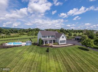 36196 Bernadette Ct, Round Hill, VA 20141
