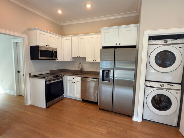 18 Highgate St #101D