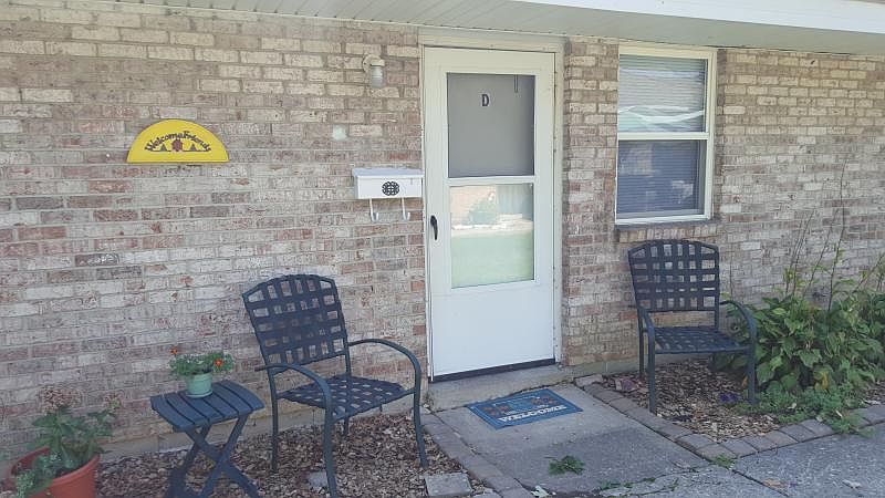 1st image of 2838-D Joyce Ave