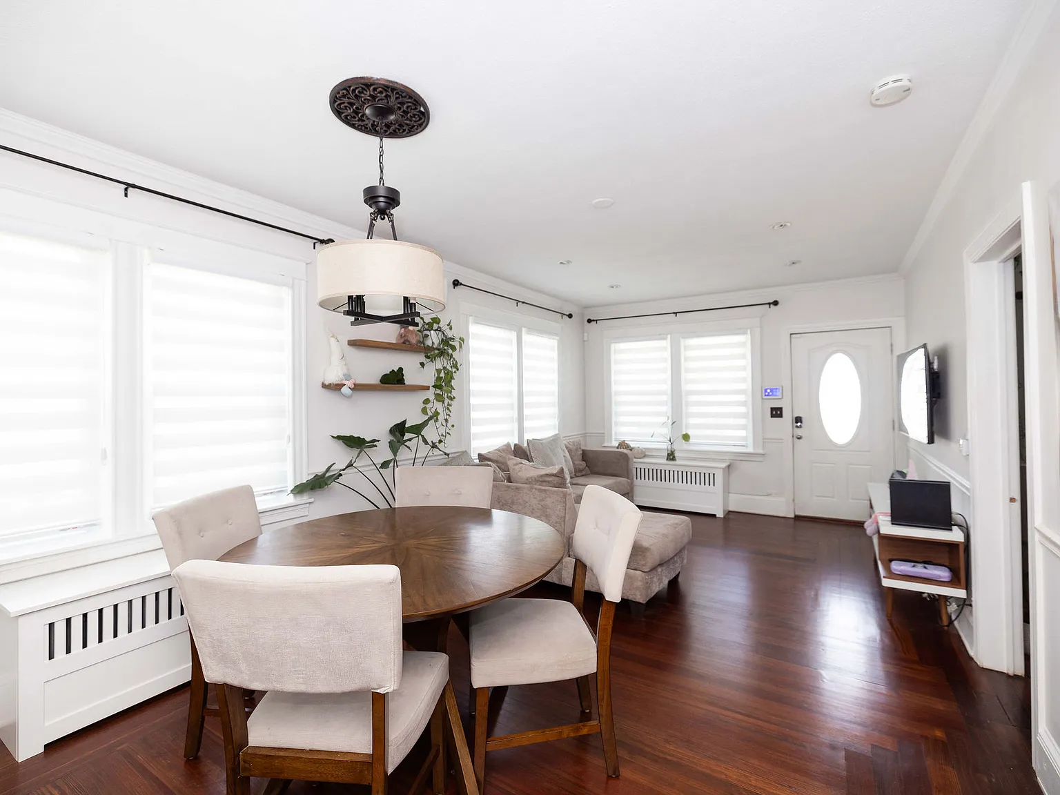 3 bed, 1128 sqft, $2,850 — Photo 4