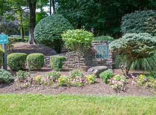 12 Boulevard Dr #19-119, Danbury, CT 06810
