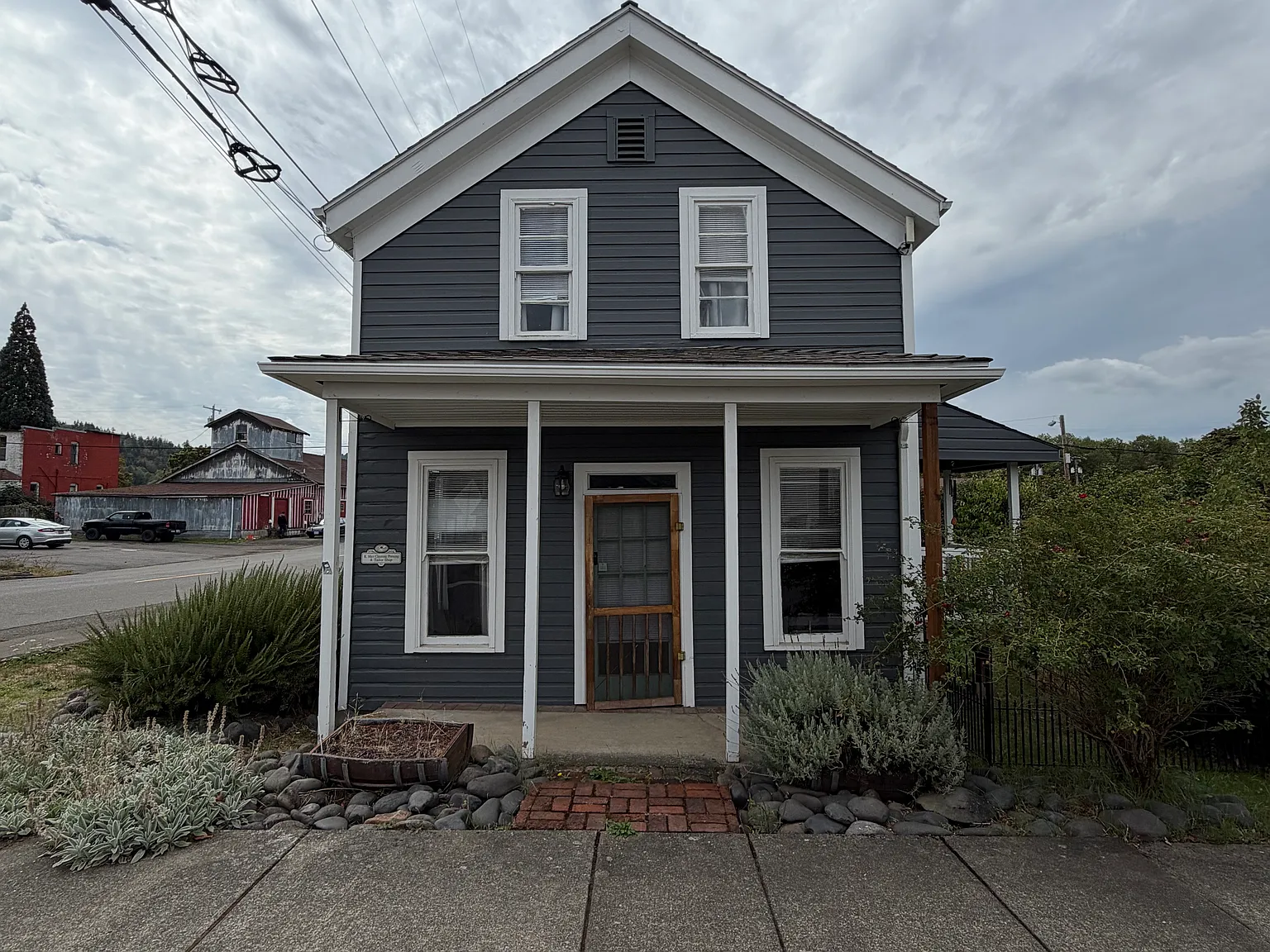 1 bed, 771 sqft, $1,300 — Photo 1