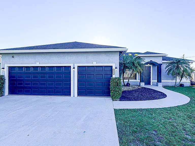 4002 SW Jarmer Rd — Photo 2