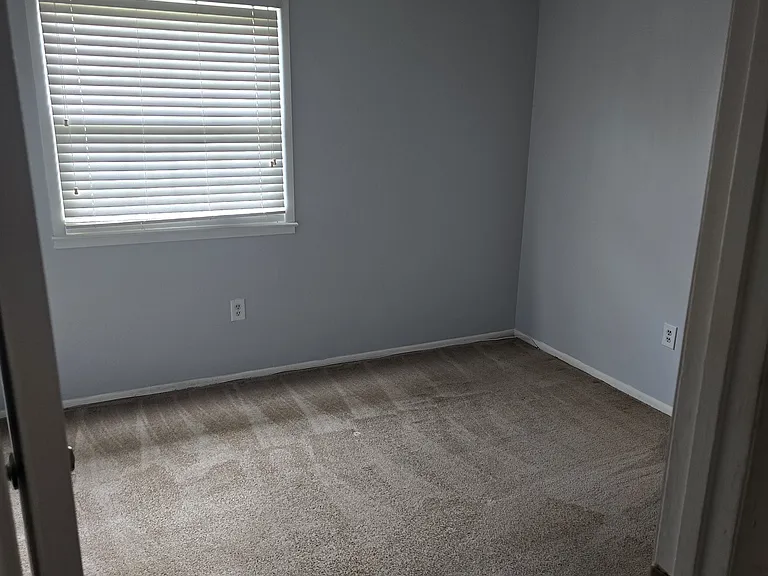 13811 Delaney Rd — Photo 33