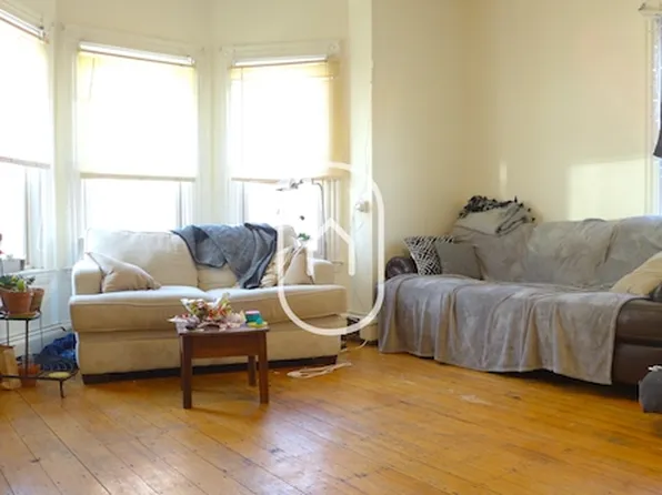 1782 Commonwealth Ave, Brighton, MA 02135