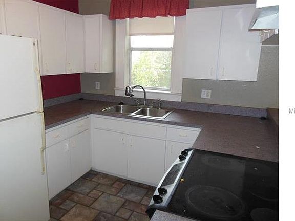 2nd image of 303 W South Ave