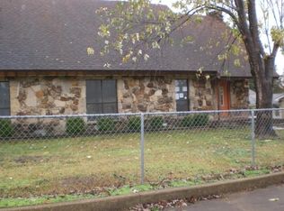 212 S Hibler St, Sulphur Springs, AR 72768
