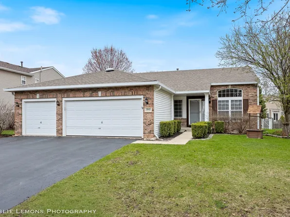 1940 Baldwin Way, Bolingbrook, IL 60490