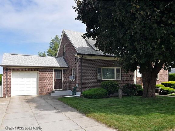 2nd image of 14 Brentwood Dr