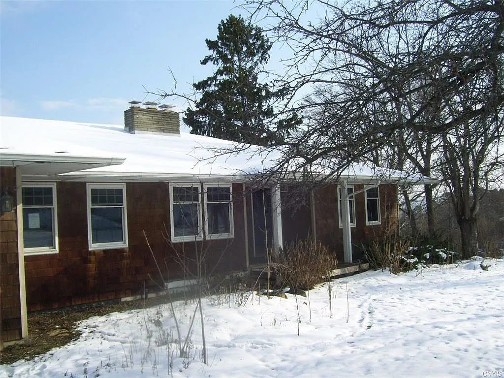 2130 W Lake Rd photo 1