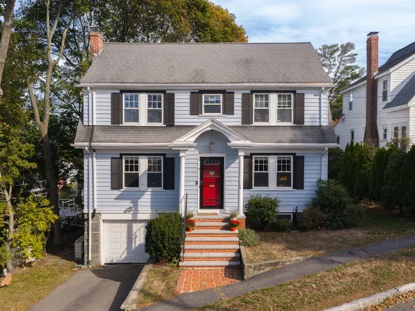 256 Pine St, Quincy, MA 02170