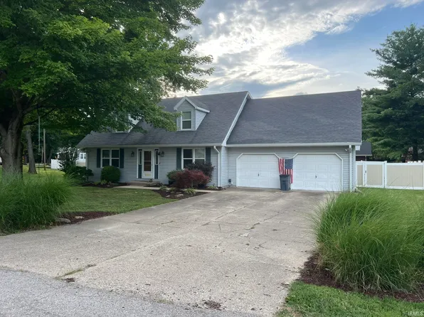 204 Plumtree Dr, Vincennes, IN 47591